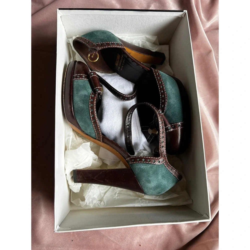 Moschino Cheap and Chic Heels Womens Size 8 Brown Teal Good Brogue Bow